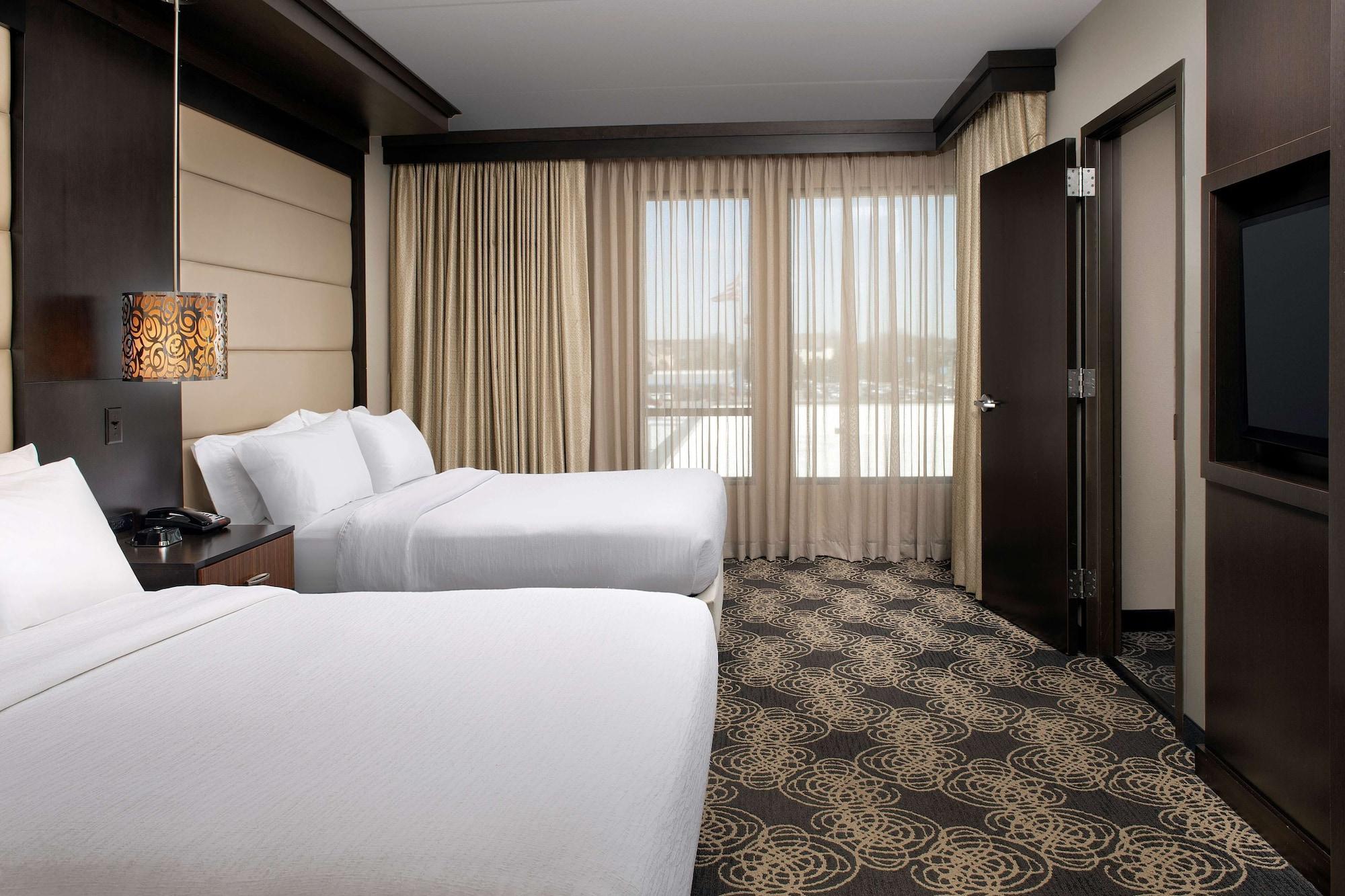 Embassy By Hilton West Hotel 4*