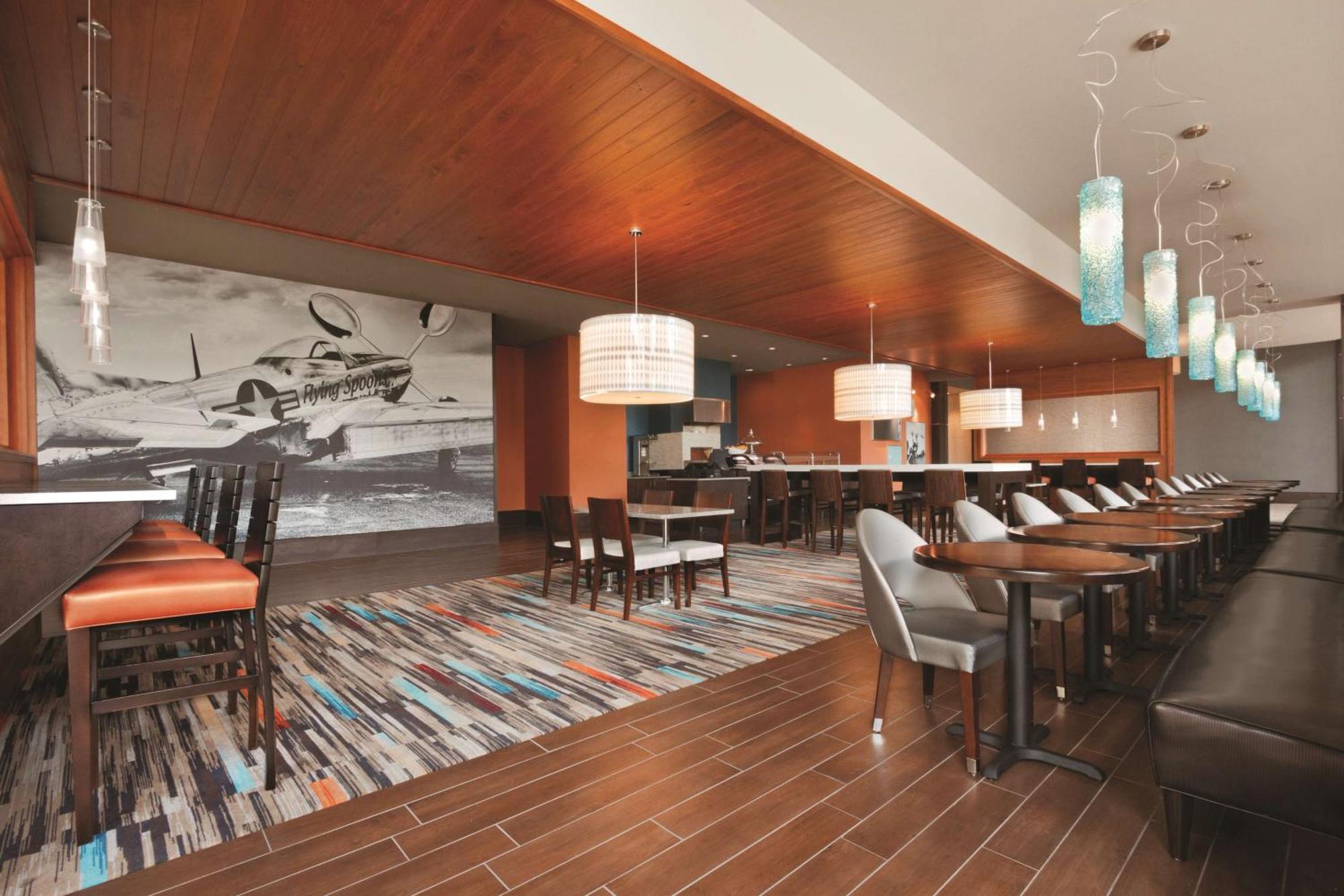 Embassy By Hilton West Hotel Knoxville