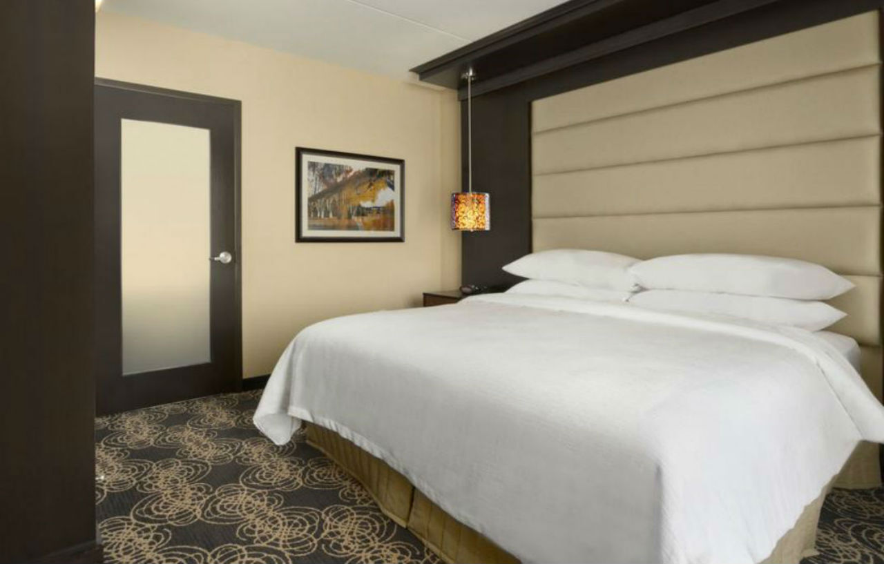 Hotel Embassy By Hilton West